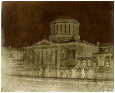 The Four Courts、ダブリン (ペーパー ネガ カメラ) 作： William Henry Fox Talbot
