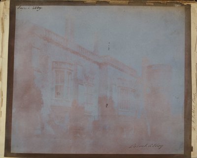 シャリントンの塔があるラコック修道院の南正面 作： William Henry Fox Talbot