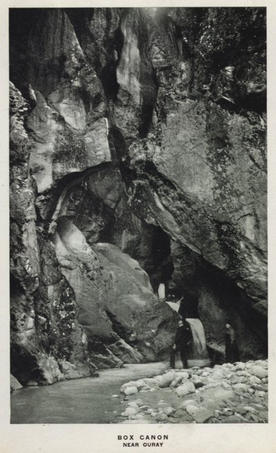 コロラドのキャニオンズ。Box Canon, Near Ouray（モノクロ写真 作： William Henry Jackson