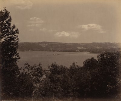 イサカに向かうカユーガ湖。1895年（写真） 作： ウィリアム・ハーマン・ラウ