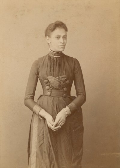 女性のキャビネットカード、1885年～1892年 作： William J. Kuebler