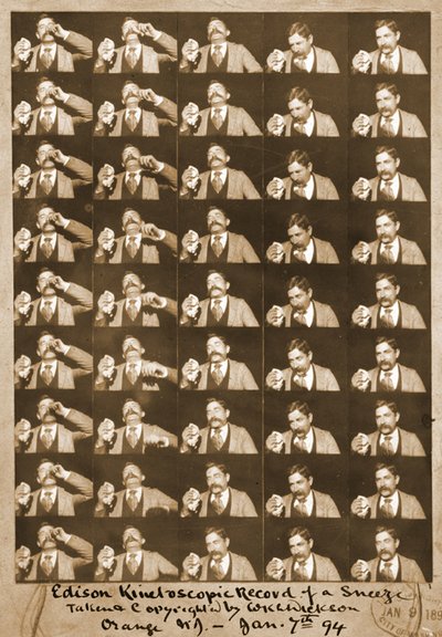 エジソンキネトスコープによるくしゃみの記録c.1894 bw写真 作： William Kennedy Laurie Dickson