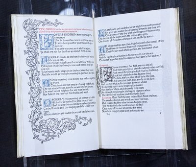 愛は十分です、ケルムスコットプレスによって発行されました 作： William Morris