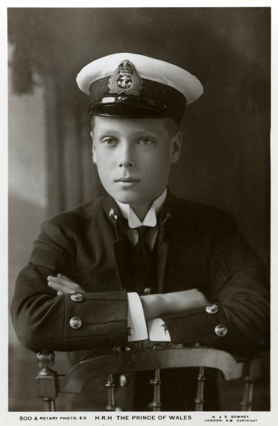 海軍の制服を着たプリンスオブウェールズ、c1910。 作： William and Daniel Downey