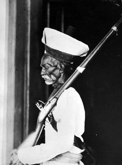 インドのセポイ、1870年代頃 作： Willoughby Wallace Hooper
