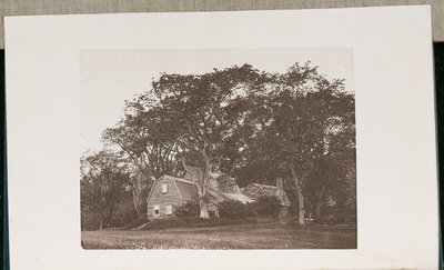 1636年に建てられたマサチューセッツ州デダムの旧フェアバンクス邸 作： Wilson Flagg