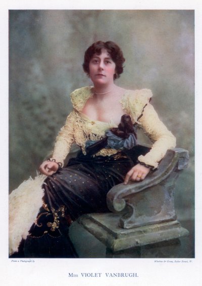 ヴァイオレット・ヴァンブラ、イギリスの女優、1901年。 作： Window and Grove