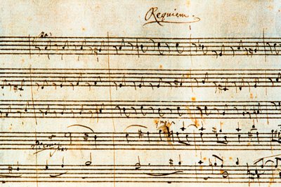 オーストリアの作曲家ヴォルフガング・アマデウス・モーツァルト（1756-1791）の「レクイエム」K.626の自筆譜。 作： Wolfgang Amadeus Mozart