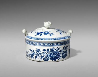 バタータブ、c。 1770-1783（転写印刷付きのソフトペースト磁器） 作： Worcester Porcelain Manufactory