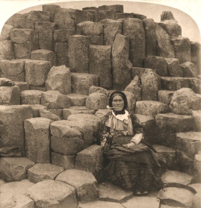 ウィッシングチェア、ジャイアンツコーズウェイ、アイルランド、1897年。 作： Works and Sun Sculpture Studios