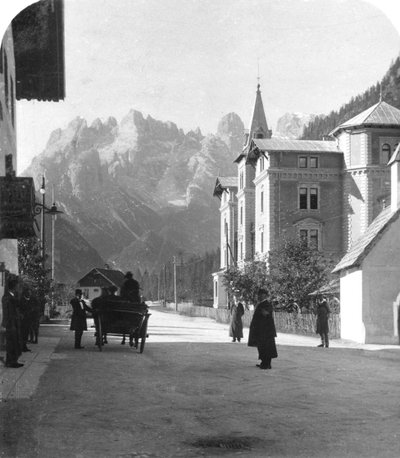 LandroとMonte Cristallo、イタリア、チロル、c1900年代。 作： Wurthle and Sons