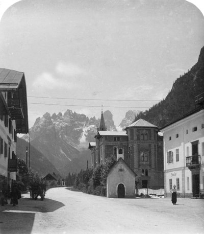 LandroとMonte Cristallo、イタリア、チロル、c1900年代。 作： Wurthle and Sons