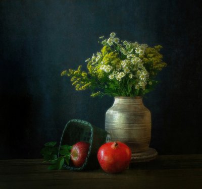 素朴な花の静物画 作： 