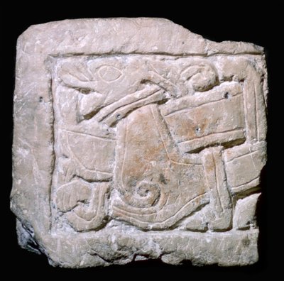 ヨークから出土したジェリンゲ様式のバイキング墓石の彫刻 作： York Master