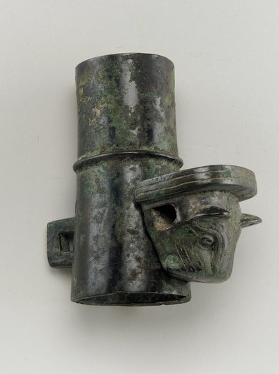 ネコの頭の形をしたリンチピン付きハブキャップ（ブロンズ 作： Zhou Dynasty Chinese School