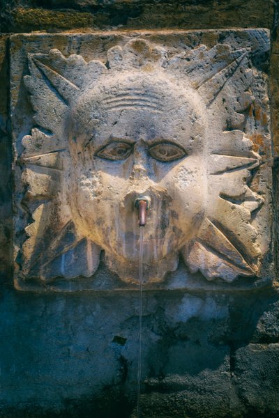イタリア・アッシジ 噴水（写真 作： Ferdinand Georg Waldmuller
