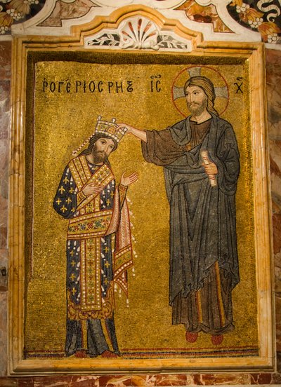 Chiesa di Santa Maria dell ‘Ammiraglio、キリストからシチリアの王冠を受け取るロジャー 2 世の内部モザイク、ピアッツァ ベッリーニ、パレルモ、シチリア、イタリア (写真) 作： . .