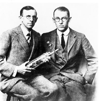 クリントン・J・ダヴィソンとレスター・H・ジャーマー、米国の物理学者、1927年頃 作： Frederick (attr. to) Barnard