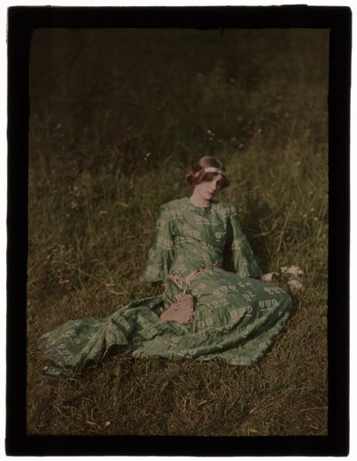 デイドリームス」1909年頃 作： Frederick (attr. to) Barnard