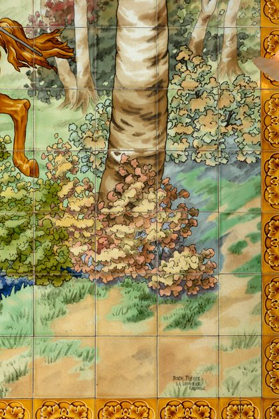 インテリアビュー、タイルパネル、画家Furcy Ernest Tondeur、遺言執行者Boch Frères La Louvière、最初のパネル、3人の騎手との狩猟シーン、詳細右下、署名付き 作： . .