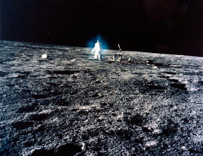 有人宇宙飛行、アメリカ、アポロ12号 アポロ12号宇宙飛行士の月面着陸 作： Ferdinand Georg Waldmuller