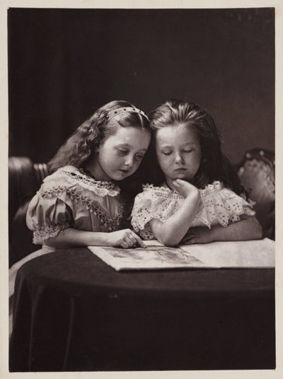 Maud and Ethel May Robinson, c. 作： Frederick (attr. to) Barnard