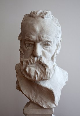 ヴィクトル・ユーゴー（1802-1885）の胸像。オーギュスト・ロダン（1840-1917）による石膏像