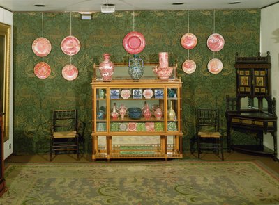 ウィリアムモリス（1834-96）とウィリアムドモーガン（1839-1917）の作品を展示する美的インテリア