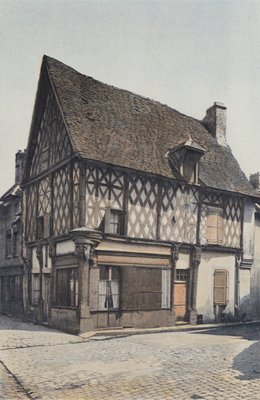 Levroux 正方形の古い木造住宅