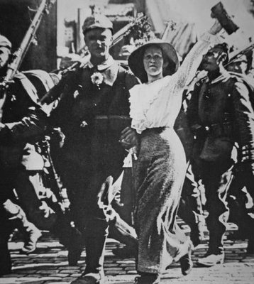 WWI・1918年 第一次世界大戦 従軍看護婦たちの写真/寄せ書き