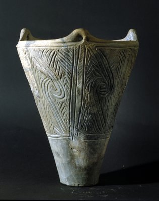 先史時代　矢尻？縄文？アンティーク　太古の骨董品　美術作品　コレクション　縄文？ やじりが刺さった獣骨 文化遺産オンライン