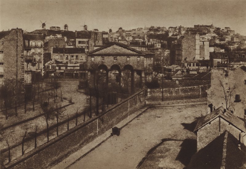 クリシーの壁（白黒写真 作： （後）フランスの写真家