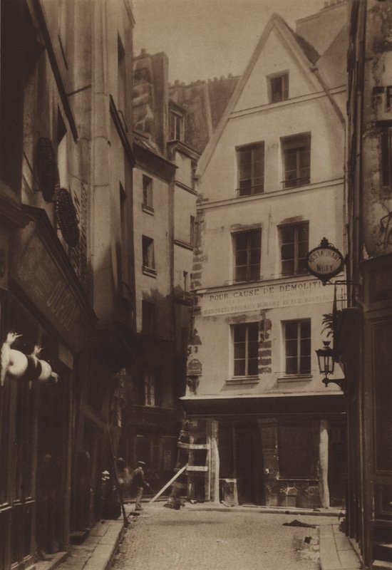 ピルエット通りとモンデトゥール通り（モノクロ写真 作： （後）フランスの写真家