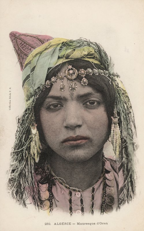 オランのムーア人の女の子 作： フランスの写真家
