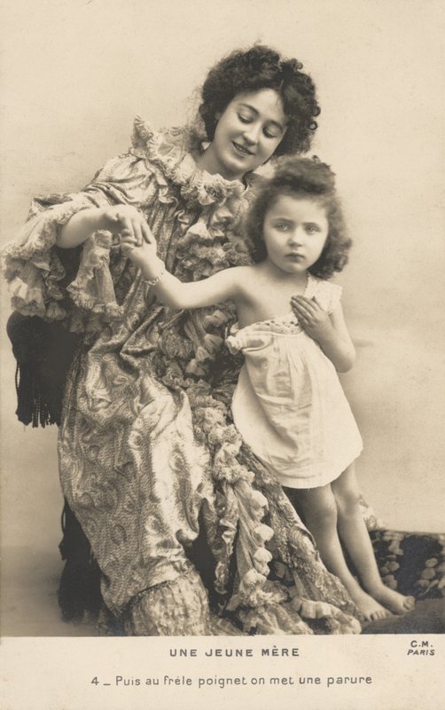母と娘 作： フランスの写真家