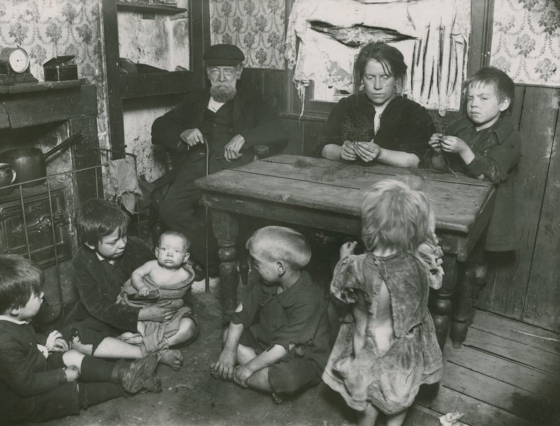 子供の貧困、ロンドン 作： 英語の写真家