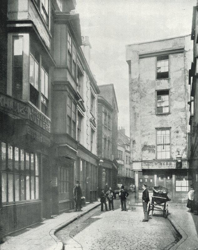 ロンドンの古い街並みを再現した「クロス・フェア」（モノクロ写真 作： 英語の写真家