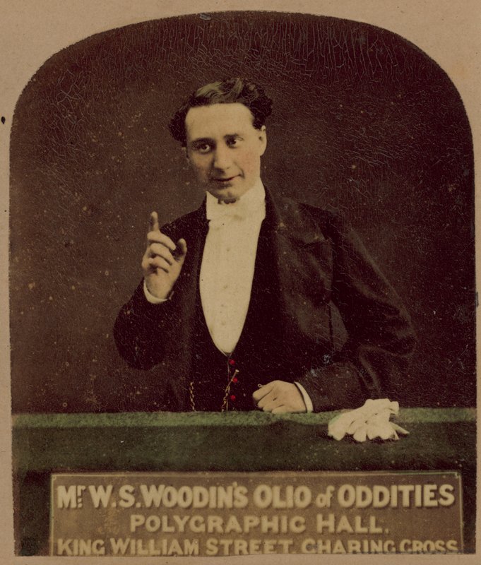奇妙なWS Woodins Olio氏 作： 英語の写真家