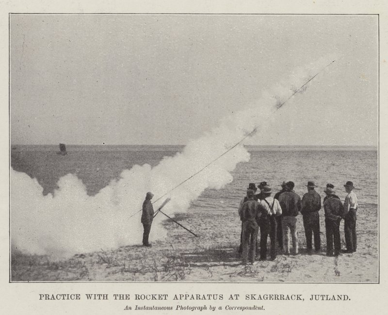 ユトランドのスカゲラックでロケット装置を使って練習する 作： 英語の写真家