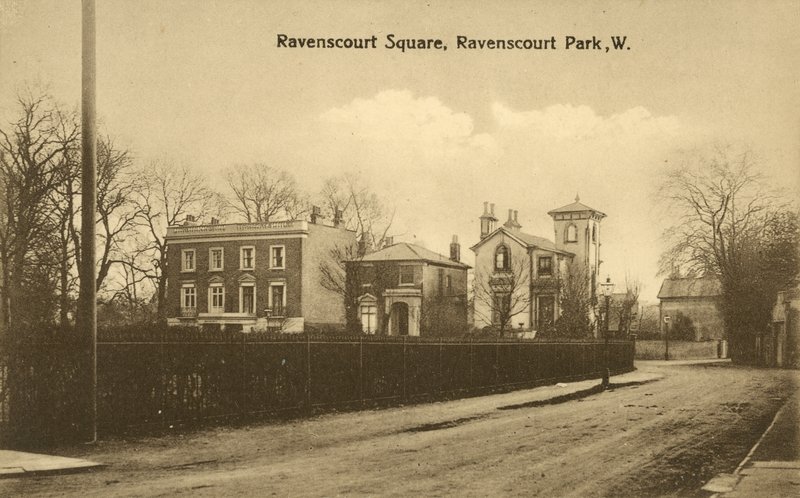 ロンドン、レイヴンズコート・パーク、レイヴンズコート・スクエア（モノクロ写真）（Ravenscourt Square, Ravenscourt Park, London 作： 英語の写真家