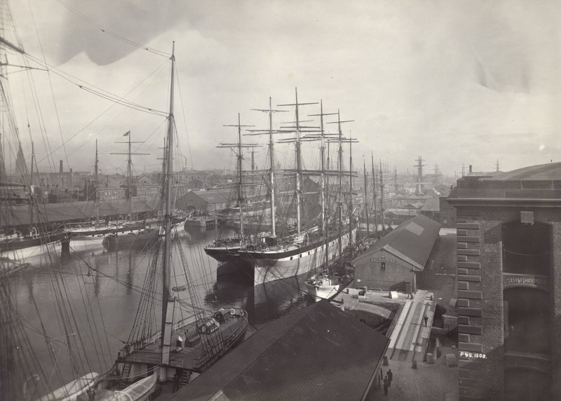 ソルトハウスドック、リバプール、1897年6月 作： 英語の写真家