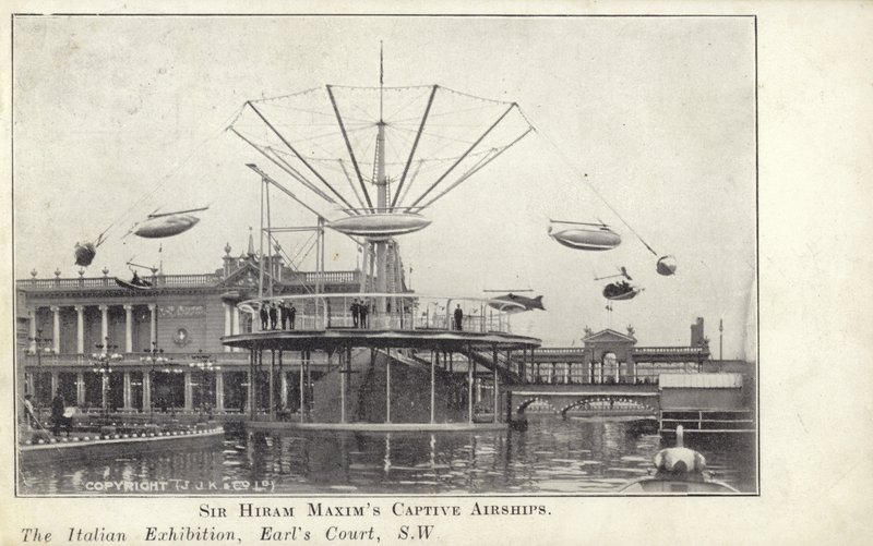 1904年にロンドンのアールズコートで行われたイタリアの展覧会で、ヒラムマキシム卿の捕虜飛行船 作： 英語の写真家