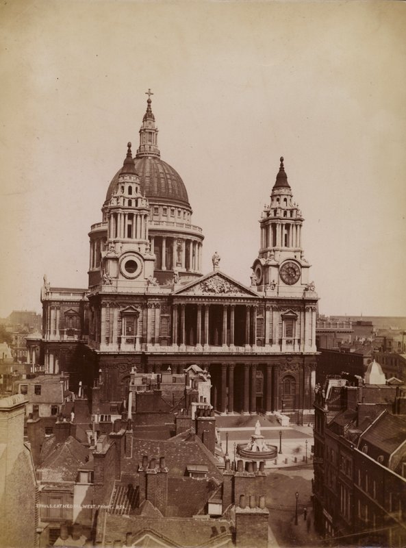 セント・ポール大聖堂、ロンドン、屋根の風景（モノクロ写真） 作： 英語の写真家
