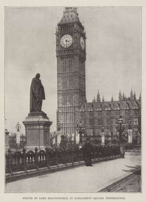 ウェストミンスターの国会議事堂のビーコンズフィールド卿の像 作： 英語の写真家