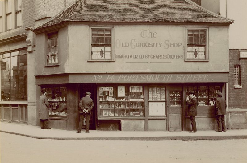 The Old Curiosity Shop、14 Portsmouth Street、Lincolns Inn Fields、ロンドン 作： 英語の写真家