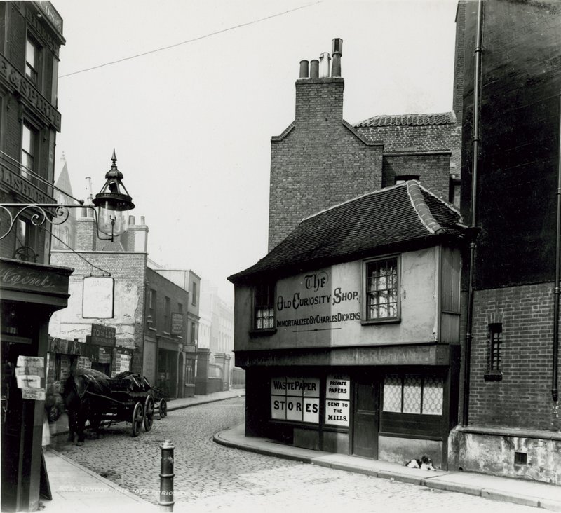 The Old Curiosity Shop、ポーツマスストリート、リンカーンズインフィールズ、ロンドン 作： 英語の写真家