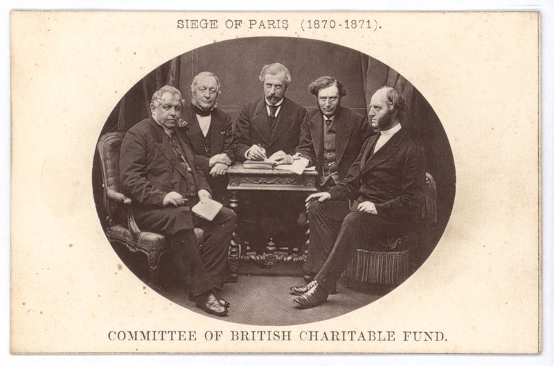 パリ包囲戦（1870-1871）で貧しい人々を支援した英国慈善基金の委員会（モノクロ写真 作： 英語の写真家