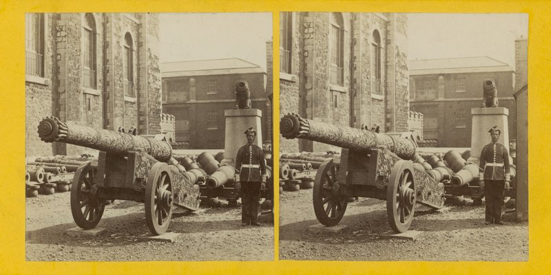 銃のトロフィー 作： 英語の写真家