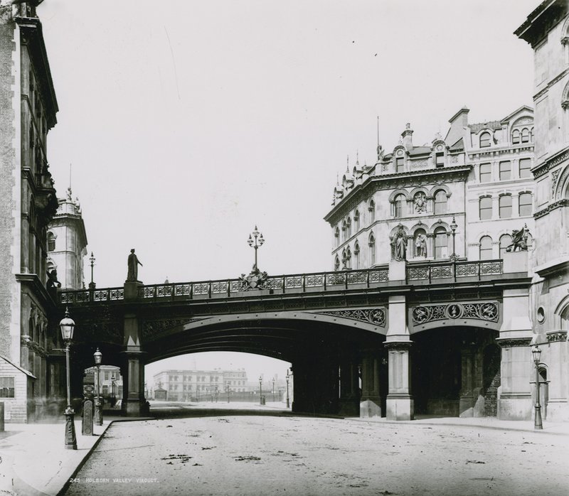 ホルボーン高架橋;写真 作： 英語学校