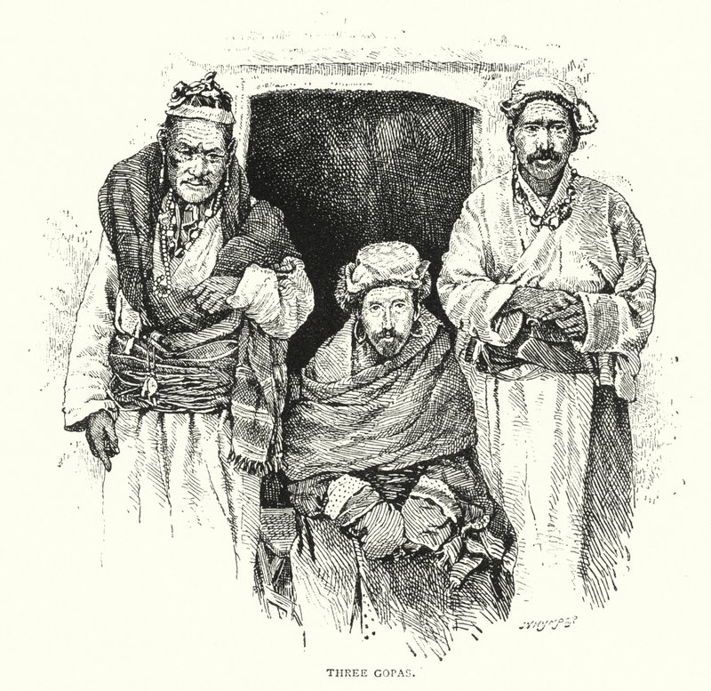 3人のゴーパ（彫刻 作： 英語学校